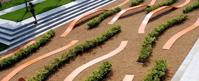 Premium Grass Blades: Revolutionizing Landscape Design